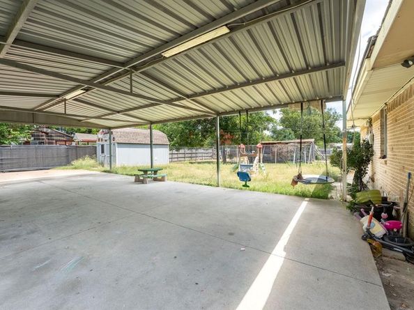 4105  Texas Drive , Dallas Texas 75211