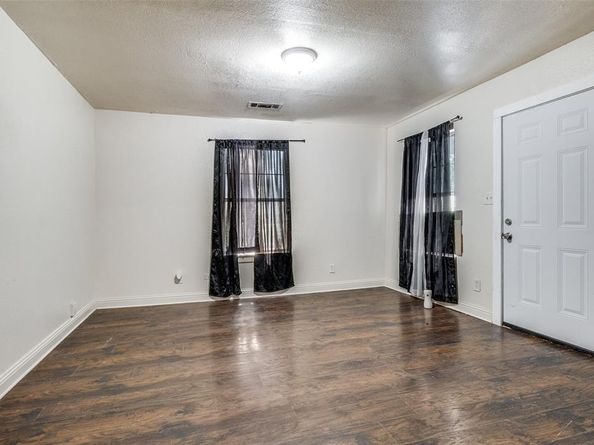 3607  Metropolitan Avenue , Dallas Texas 75210