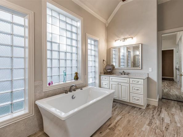 14  Cheltenham Way , Dallas Texas 75230