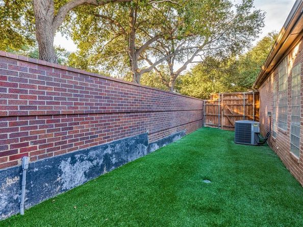 14  Cheltenham Way , Dallas Texas 75230