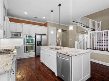 8920  Cypress Creek Road 