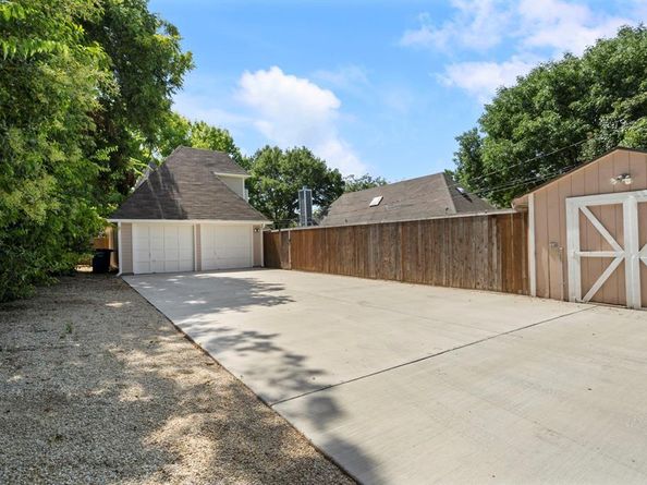5833  Victor Street , Dallas Texas 75214