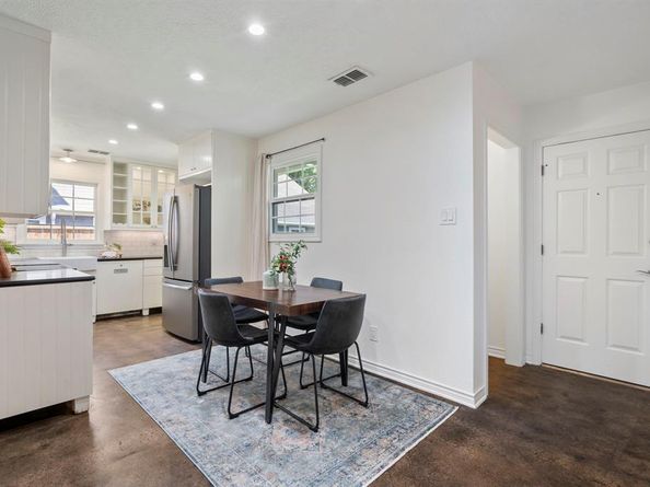 5833  Victor Street , Dallas Texas 75214