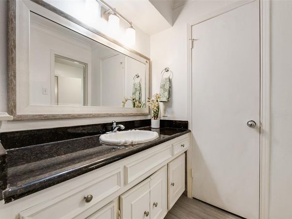1401  Surrey Court , Garland Texas 75043