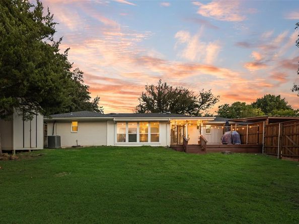 1401  Surrey Court , Garland Texas 75043
