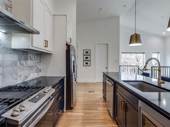2124  Lovedale Avenue  101, Dallas Texas 75235