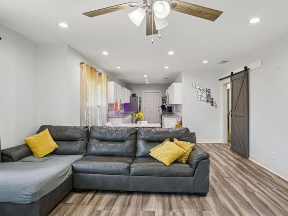2901  Mt Vernon Avenue , Fort Worth Texas 76103