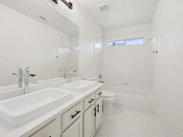 2409  Summerside Lane , McKinney Texas 75072