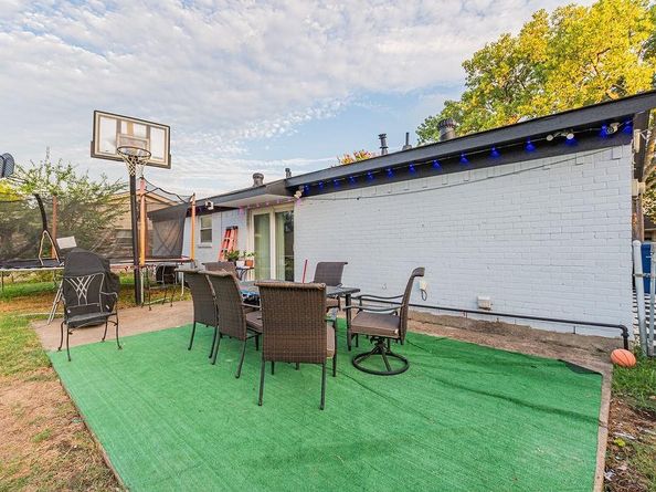 1209  Shorecrest Drive , Garland Texas 75040
