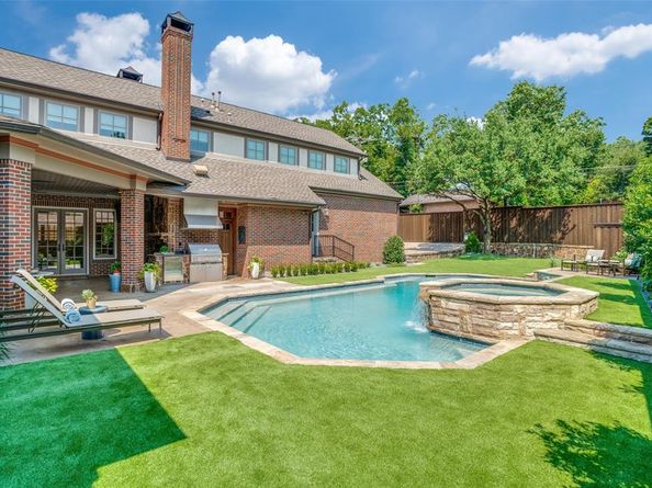 6843  Lakewood Boulevard , Dallas Texas 75214