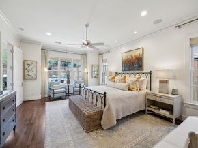 6843  Lakewood Boulevard , Dallas Texas 75214