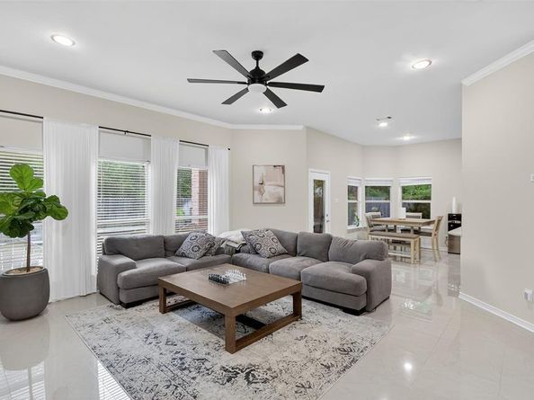 6  BROOK ARBOR Court , Mansfield Texas 76063