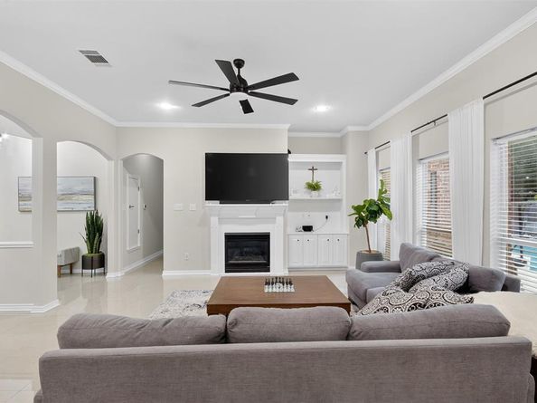 6  BROOK ARBOR Court , Mansfield Texas 76063