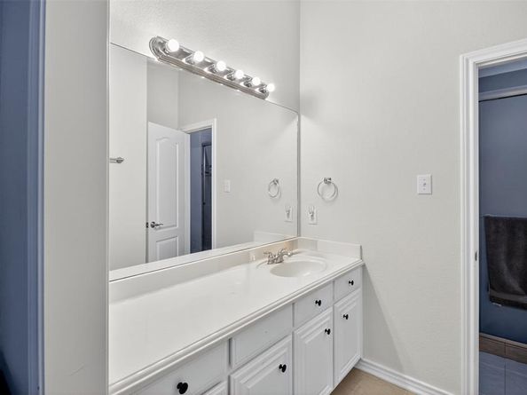 6  BROOK ARBOR Court , Mansfield Texas 76063