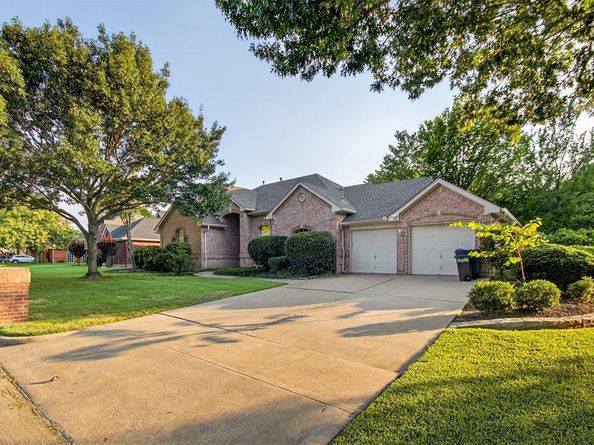 6  BROOK ARBOR Court , Mansfield Texas 76063