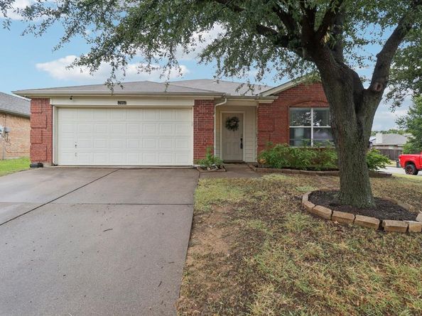 8400  Minturn Drive , Fort Worth Texas 76131