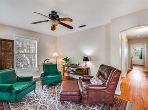 2833  South Hills Avenue , Fort Worth Texas 76109