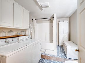 2833  South Hills Avenue , Fort Worth Texas 76109