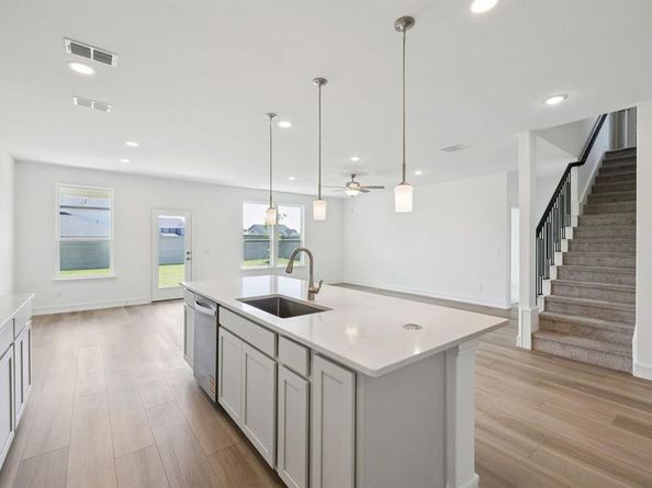 8724  Tallwood Lane , Justin Texas 76247