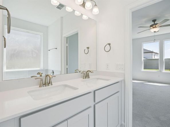8724  Tallwood Lane , Justin Texas 76247