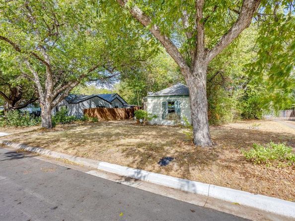 720  Northwood Road , Fort Worth Texas 76107