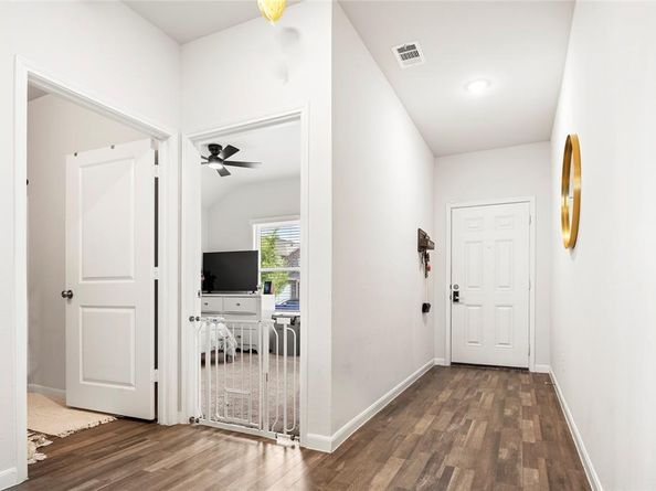 3640  Chestnut Oak Drive , Dallas Texas 75253