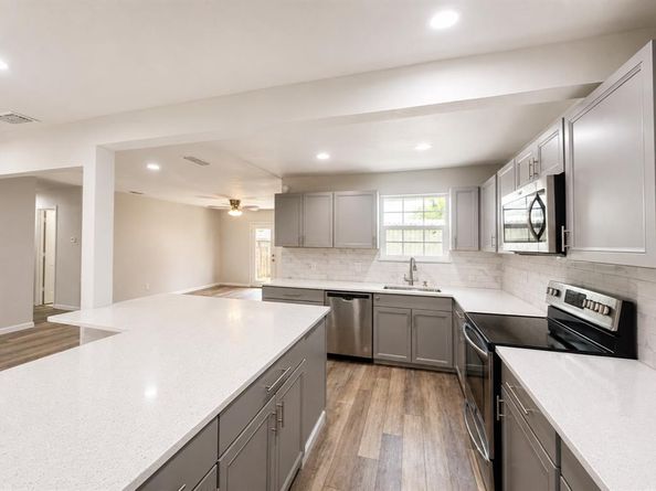 4142  Victoria Street , Irving Texas 75062