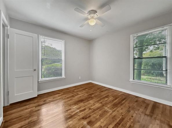 4929  Donnelly Avenue , Fort Worth Texas 76107