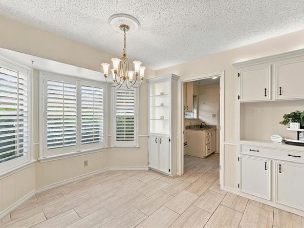 1805  Holm Oak Street , Arlington Texas 76012