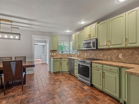 2248  Dorrington Drive , Dallas Texas 75228