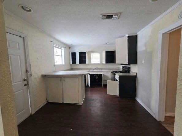 4530  White Oak Lane , Fort Worth Texas 76114