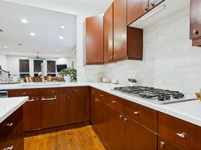 1442  Pecos Street , Dallas Texas 75204