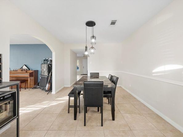 825  Forest Edge Lane , Wylie Texas 75098