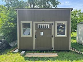 104  Richard Lane , Azle Texas 76020