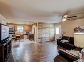 104  Richard Lane , Azle Texas 76020