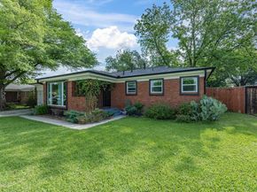 1217  Park Center Street , Benbrook Texas 76126