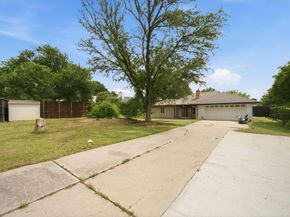 2705  Timberleaf Drive , Carrollton Texas 75006