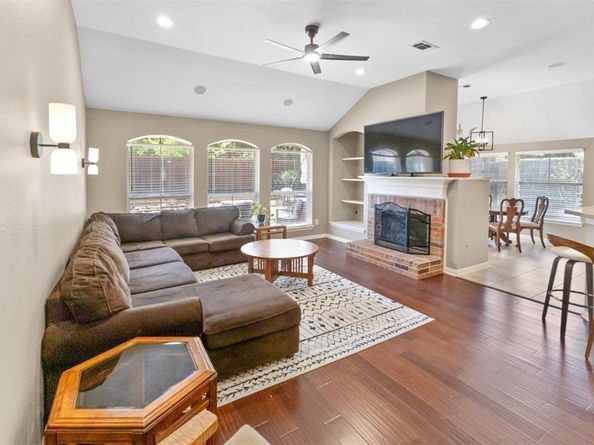 6315  Fannin Drive , Arlington Texas 76001