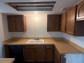7030  Fair Oaks Avenue  117, Dallas Texas 75231