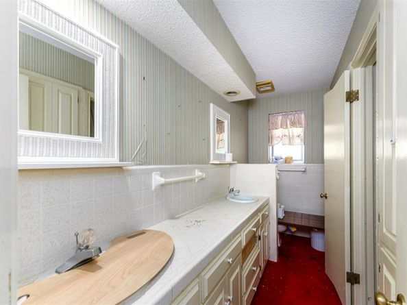 709  Cooks Lane , Fort Worth Texas 76120