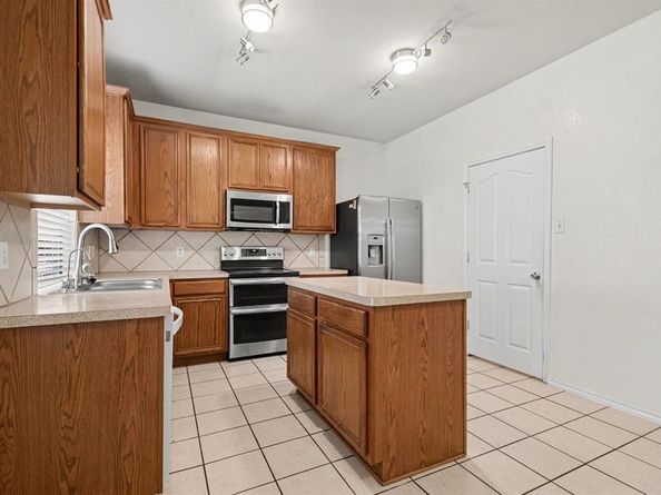3425  Hermalinda Drive , Denton Texas 76207