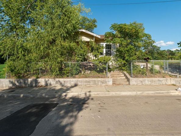 410 N Patton Avenue , Dallas Texas 75203