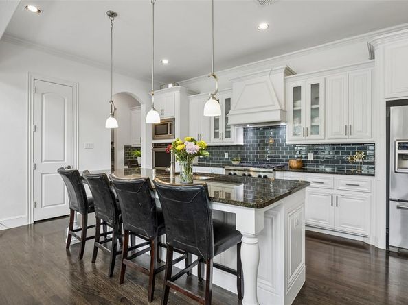 1022  Shadyside Lane , Dallas Texas 75223