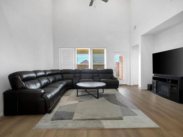 413  Breeds Hill Road , Little Elm Texas 75068
