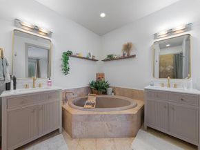 734  Cannen John Lane , Dallas Texas 75204