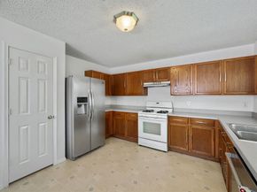 903  Hems Lane , Arlington Texas 76001