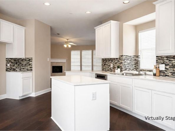 8300  Charleston Street , Irving Texas 75063