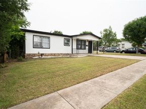 917 W Felix Street , Fort Worth Texas 76115