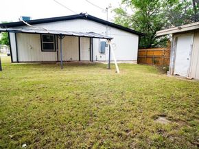 917 W Felix Street , Fort Worth Texas 76115