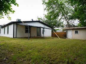 917 W Felix Street , Fort Worth Texas 76115